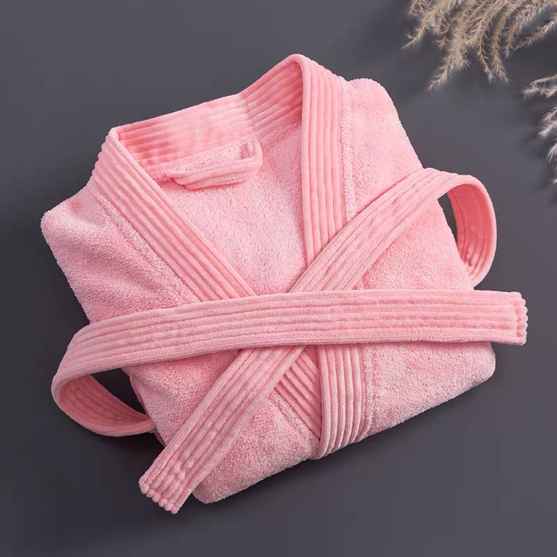 روب حمّام مقاس XL بلون وردي