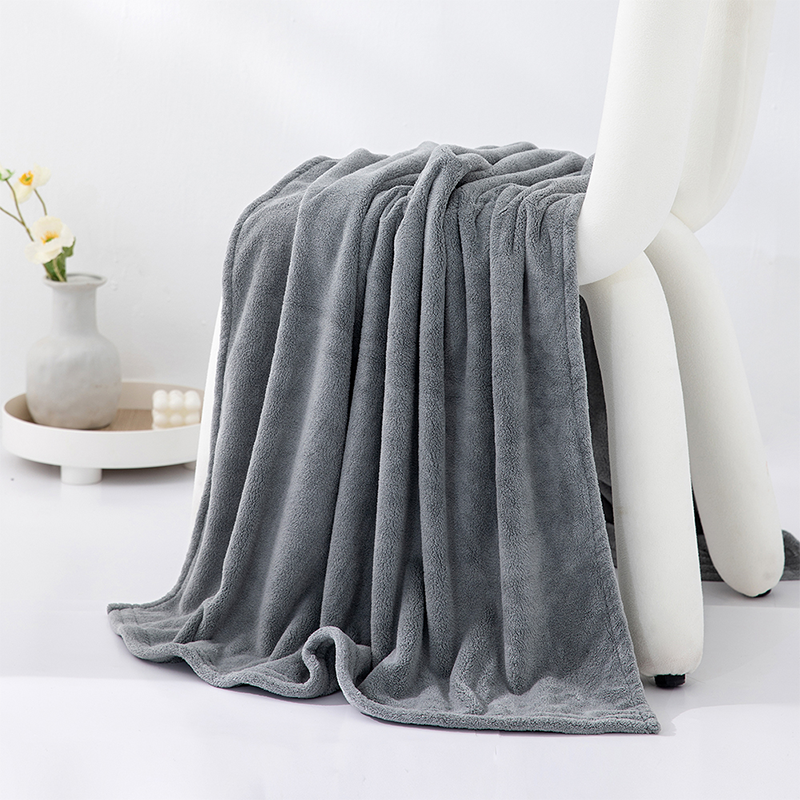 Dark Grey Towel – 70×140 cm