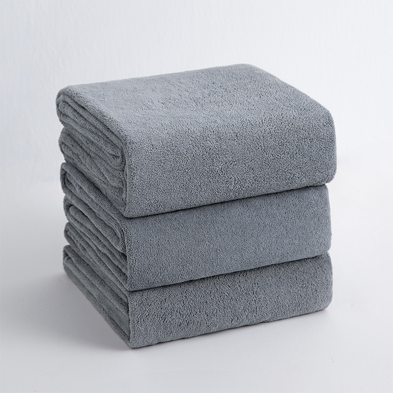 منشفة مقاس 70×140 سم بلون رمادي داكن