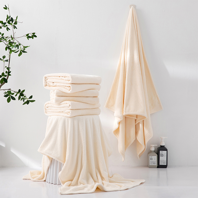 Off-White Towel – 70×140 cm