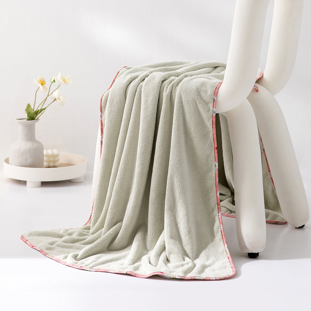 منشفة انيقة فستقي - وسط